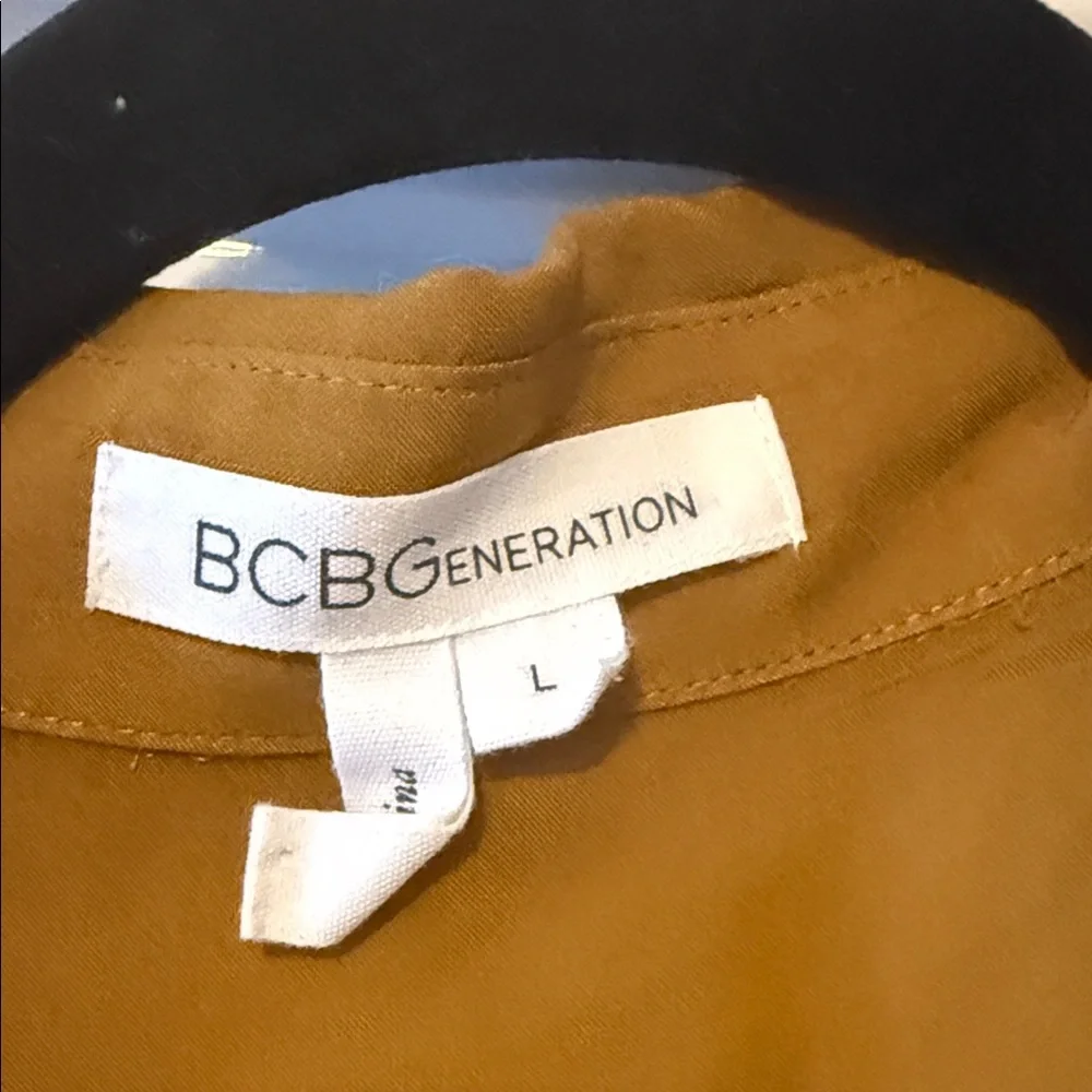 BCBGeneration Sleeveless Collared Blouse in Mustard Brown - Picture 2 of 3